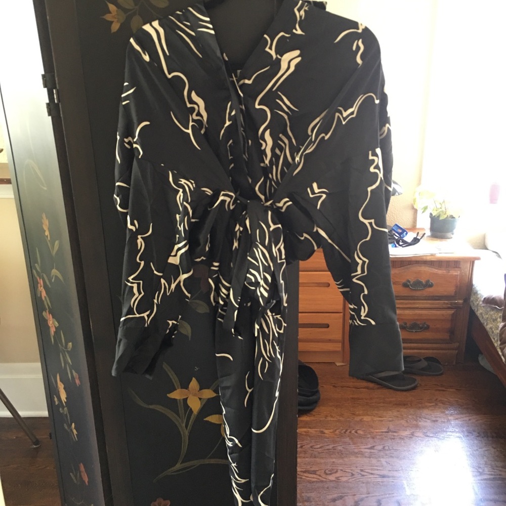 Zara woman long sleeve black abstract tunic dress